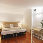 Bravissimo Placa Catalunya 2-2, Duplex Daire Girona